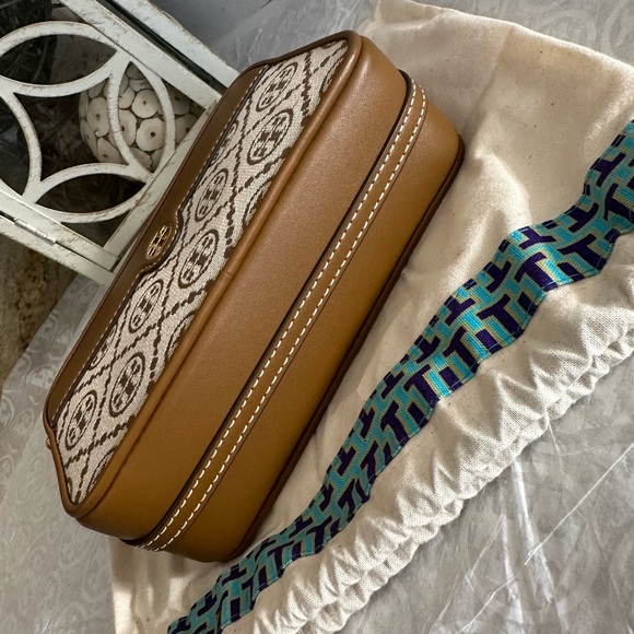 New Tory Burch monogram crossbody double zipper - Picture 7 of 7